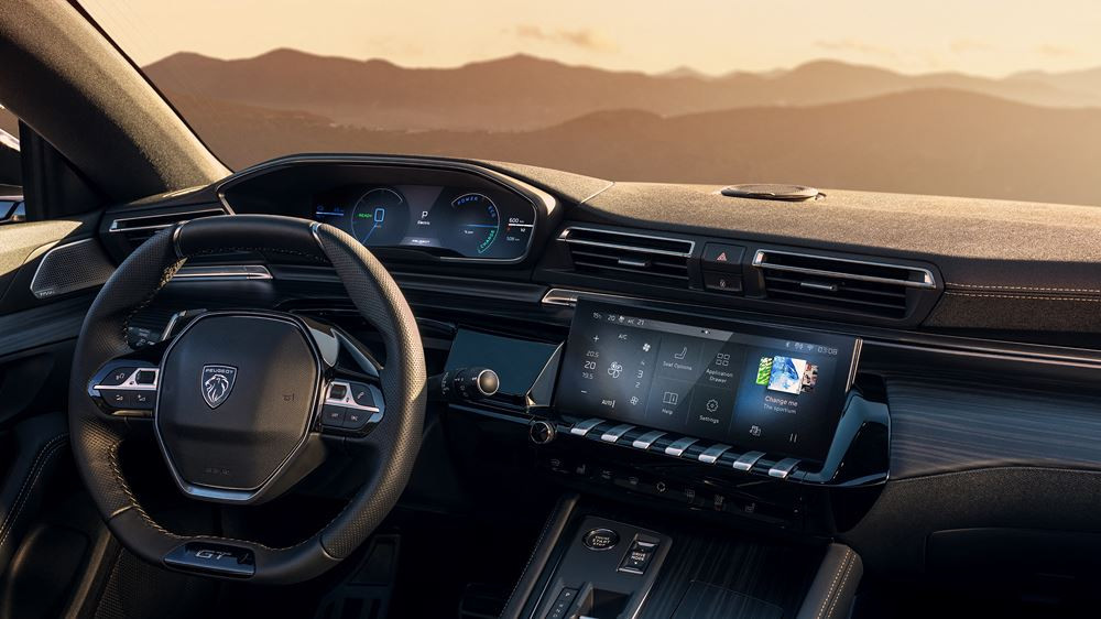 La Peugeot 508 Berline restylée s'offre une nouvelle face avant