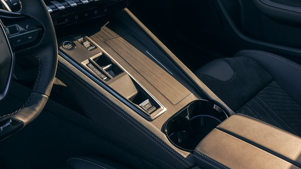 La Peugeot 508 Berline restylée s'offre une nouvelle face avant