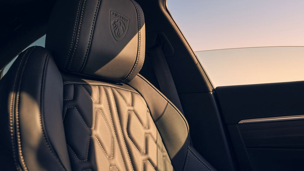 La Peugeot 508 Berline restylée s'offre une nouvelle face avant