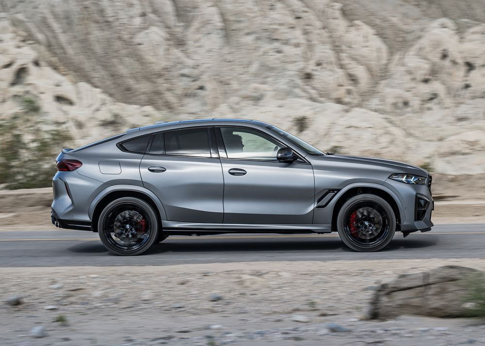 La BMW X6 M Competition est propulsée par un moteur V8 à technologie 48V de  625 ch