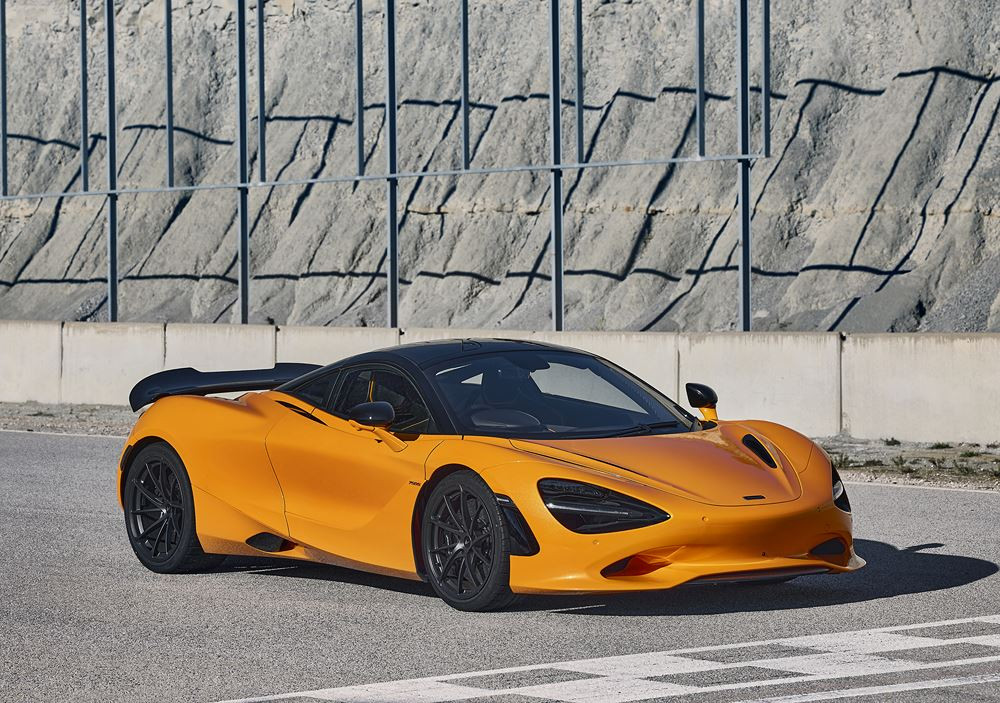 La supercar McLaren 750S embarque un moteur V8 4.0 litres biturbo de 750 ch