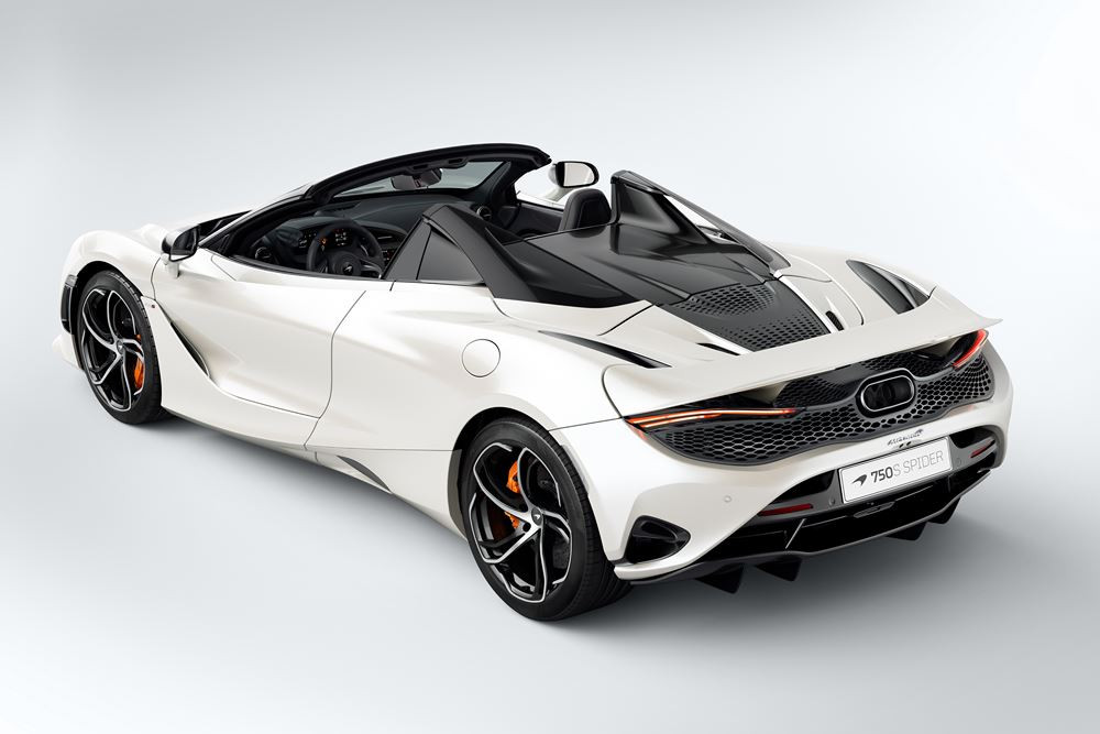 La McLaren 750S Spider est propulsée par un moteur V8 4.0 litres biturbo de 750 ch
