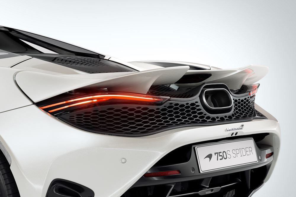 La McLaren 750S Spider est propulsée par un moteur V8 4.0 litres biturbo de 750 ch