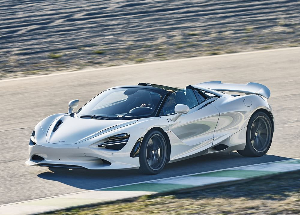 La McLaren 750S Spider est propulsée par un moteur V8 4.0 litres biturbo de 750 ch