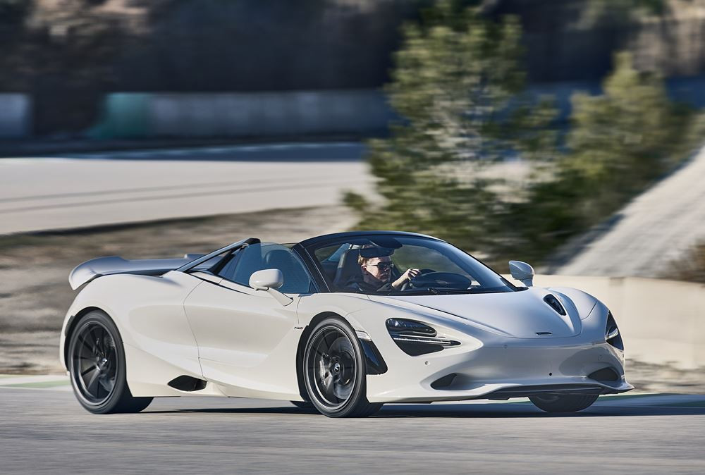 La McLaren 750S Spider est propulsée par un moteur V8 4.0 litres biturbo de 750 ch