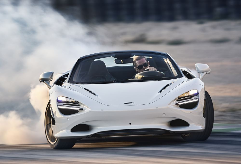 La McLaren 750S Spider est propulsée par un moteur V8 4.0 litres biturbo de 750 ch