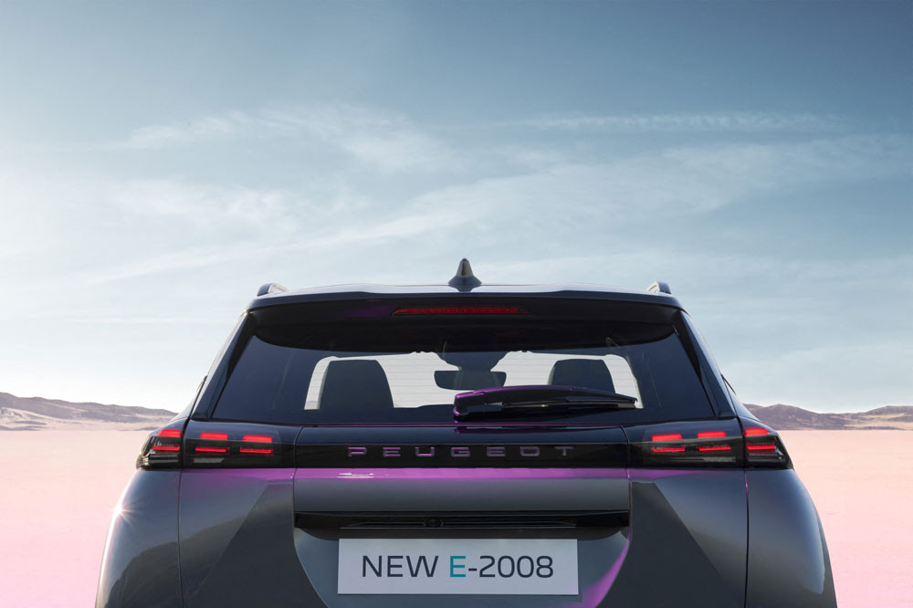 Le SUV Peugeot e-2008 électrique revendique jusqu’à 406 km d’autonomie WLTP