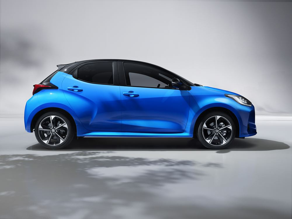 La citadine du segment B Toyota Yaris de quatrième génération s'offre une mise à jour