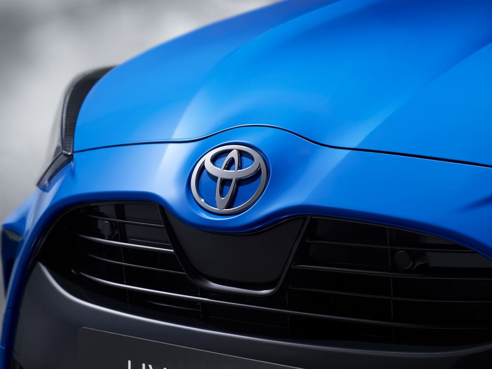 La citadine du segment B Toyota Yaris de quatrième génération s'offre une mise à jour