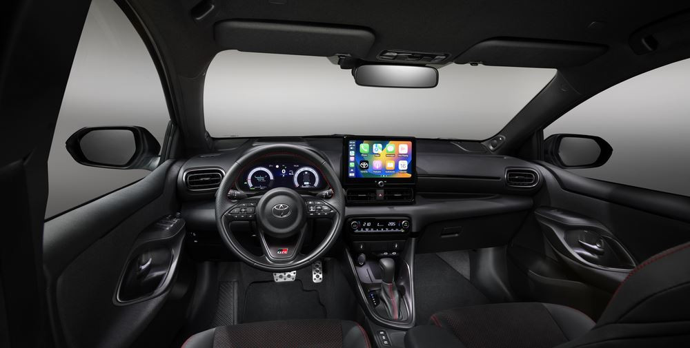 La citadine du segment B Toyota Yaris de quatrième génération s'offre une mise à jour