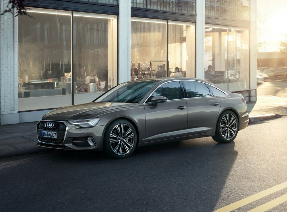 L'Audi A6 Berline affiche une calandre Singleframe avec une structure en nid d'abeille
