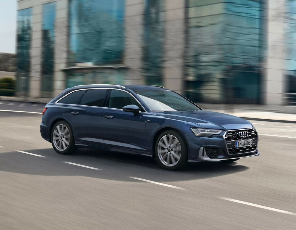 L'Audi A6 Avant affiche une calandre Singleframe avec une structure en nid d'abeille