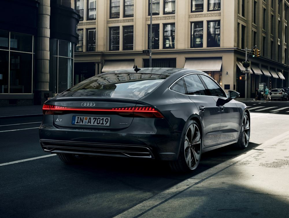 L'Audi A7 Sportback reçoit une calandre Singleframe de style RS avec une structure en nid d'abeille