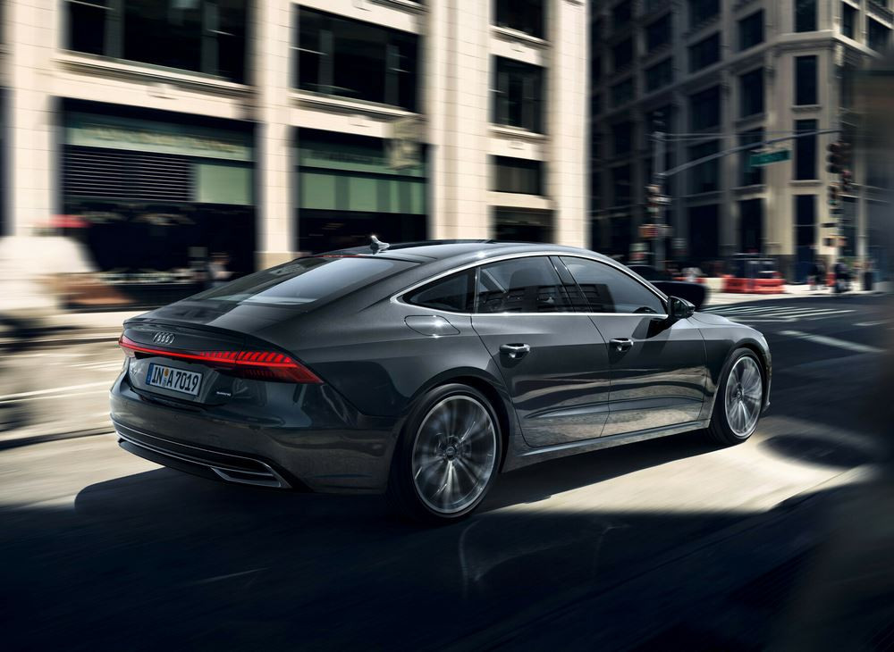 L'Audi A7 Sportback reçoit une calandre Singleframe de style RS avec une structure en nid d'abeille