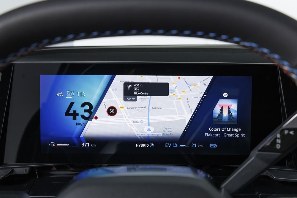 Le SUV coupé Renault Rafale entend être le porte-étendard de la marque de Billancourt