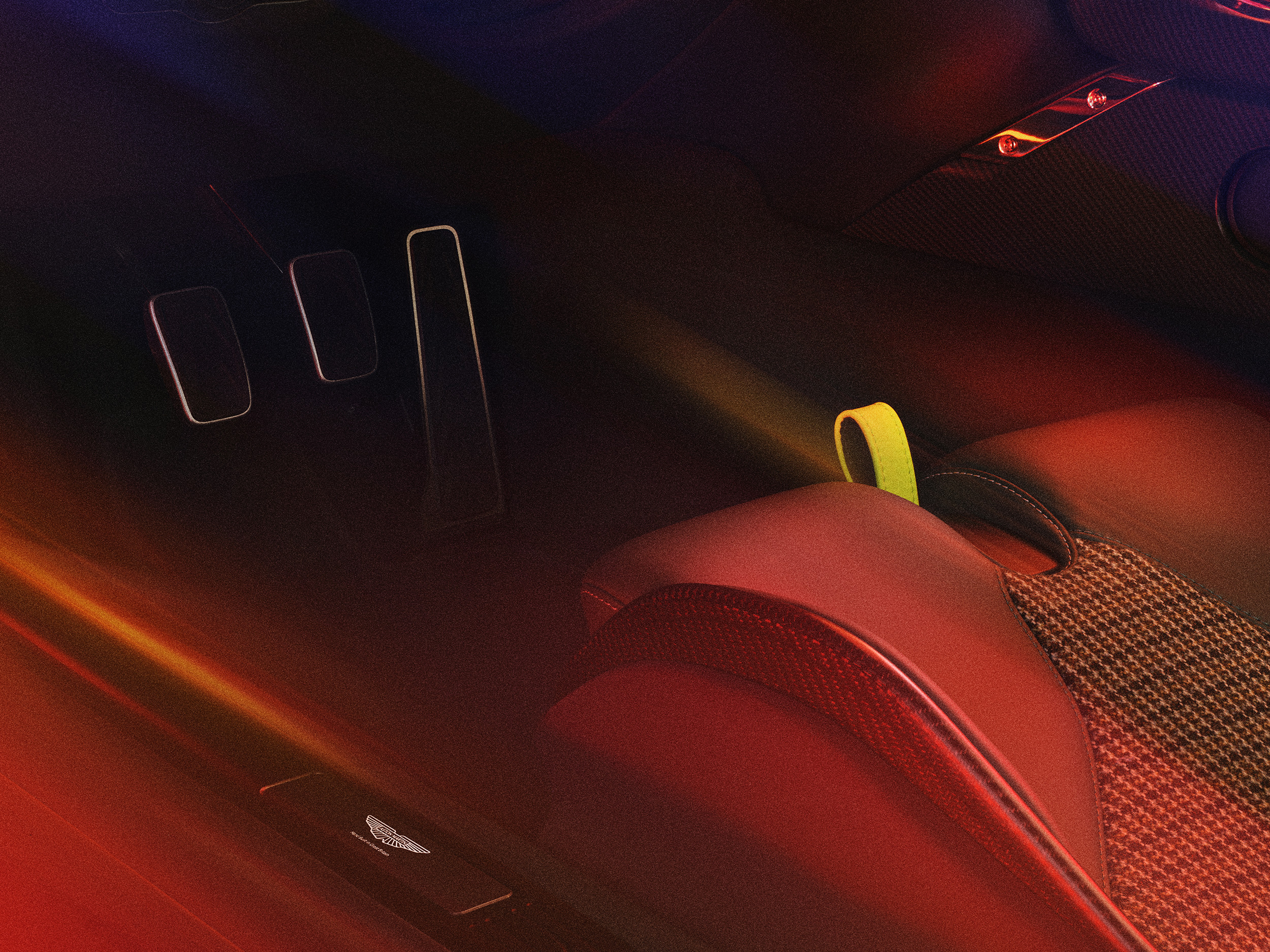 Aston Martin Valour : une édition spéciale exclusive à moteur V12 et transmission manuelle