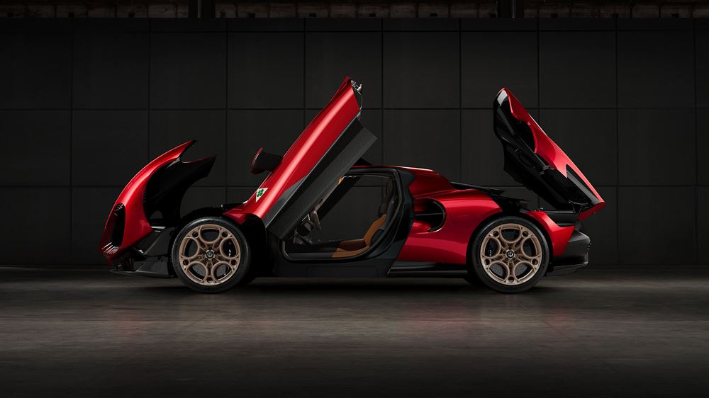 Le coupé « biplace » Alfa Romeo 33 Stradale fait son retour