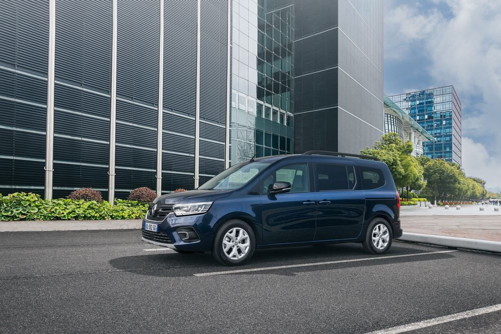 Le Renault Grand Kangoo propose sept places indépendantes et modulables