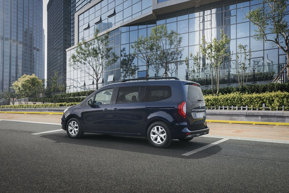 Le Renault Grand Kangoo propose sept places indépendantes et modulables