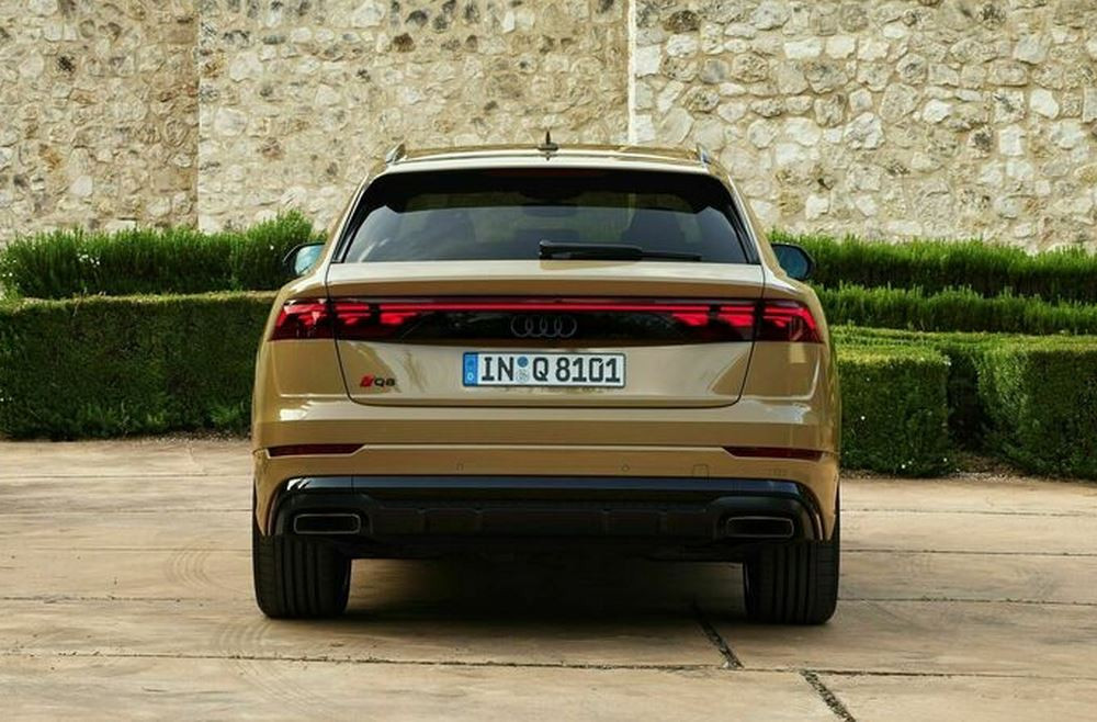 Le grand SUV coupé sport Audi Q8 s'offre une esthétique extérieure légèrement revisitée