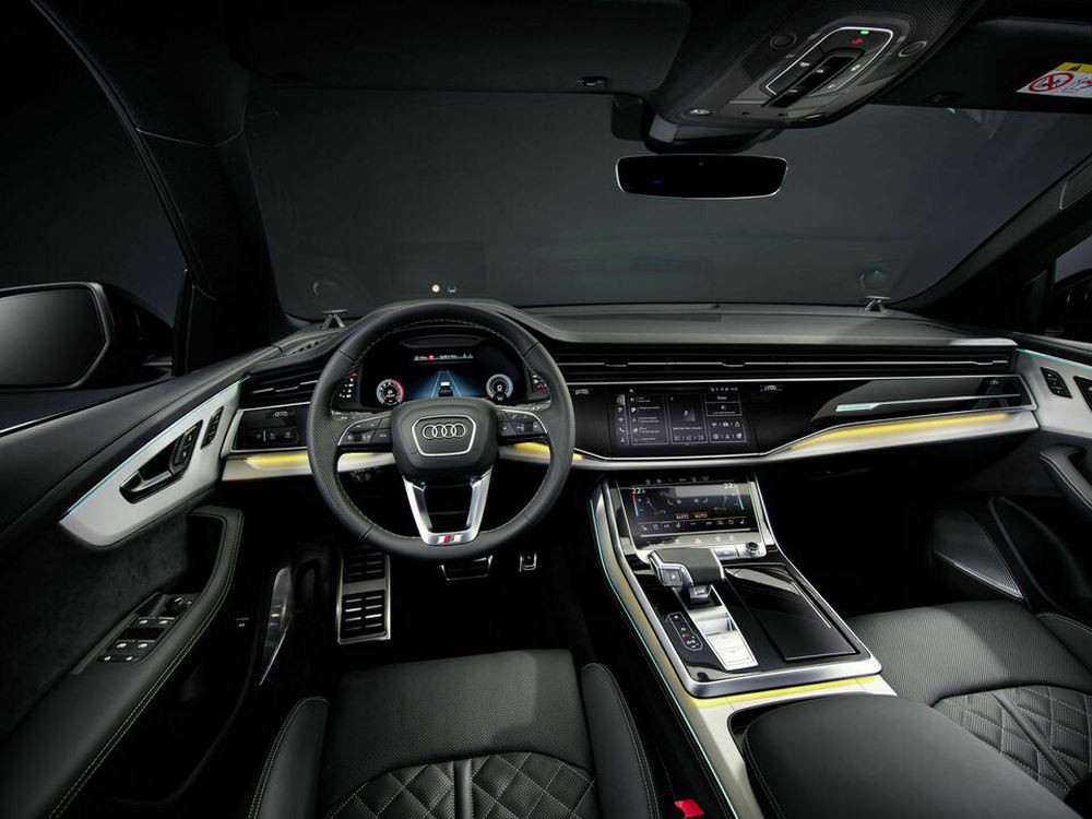 Le grand SUV coupé sport Audi Q8 s'offre une esthétique extérieure légèrement revisitée