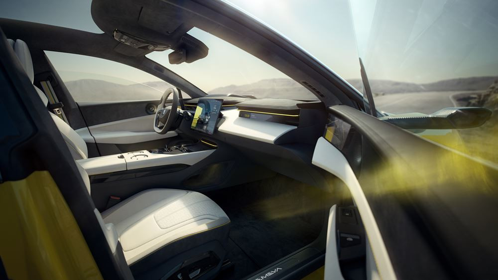 La berline de grand tourisme Lotus Emeya fait partie des GT électriques les plus rapides au monde