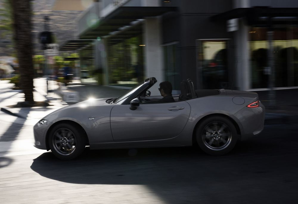 Le roadster biplace Mazda MX-5 s'offre quelques évolutions stylistiques