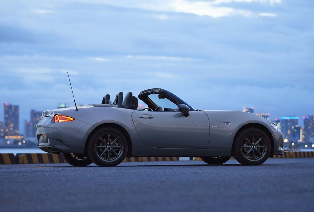 Le roadster biplace Mazda MX-5 s'offre quelques évolutions stylistiques