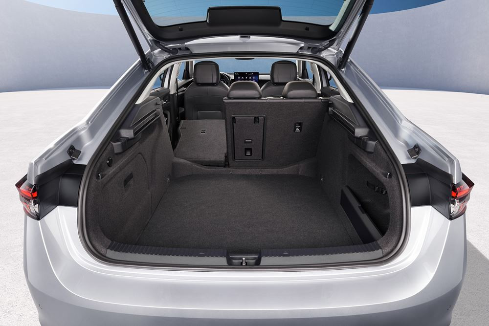 La quatrième génération de la berline à hayon Skoda Superb propose un design intemporel affiné