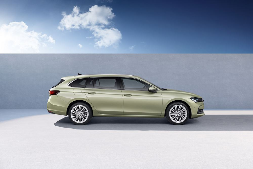 La Skoda Superb Combi de nouvelle génération propose un design intemporel plus sophistiqué