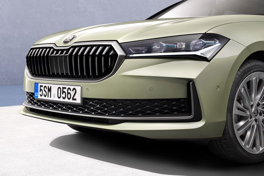 La Skoda Superb Combi de nouvelle génération propose un design intemporel plus sophistiqué