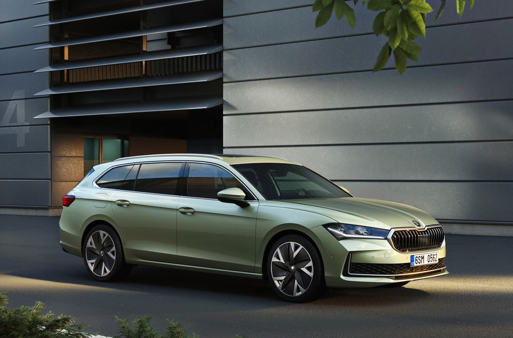 La Skoda Superb Combi de nouvelle génération propose un design intemporel plus sophistiqué