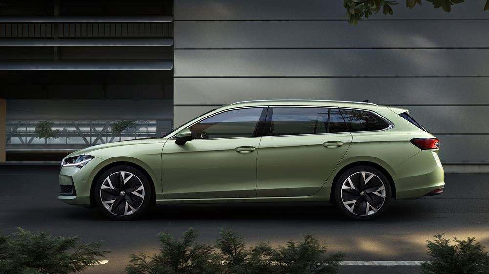 La Skoda Superb Combi de nouvelle génération propose un design intemporel plus sophistiqué