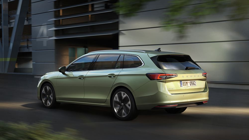 La Skoda Superb Combi de nouvelle génération propose un design intemporel plus sophistiqué
