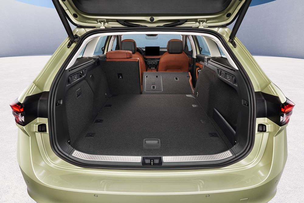 La Skoda Superb Combi de nouvelle génération propose un design intemporel plus sophistiqué