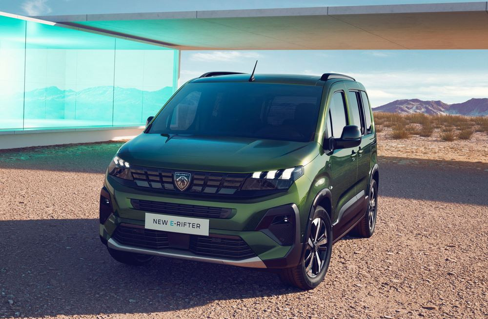 Le combispace Peugeot E-Rifter affiche un typage extérieur outdoor marqué