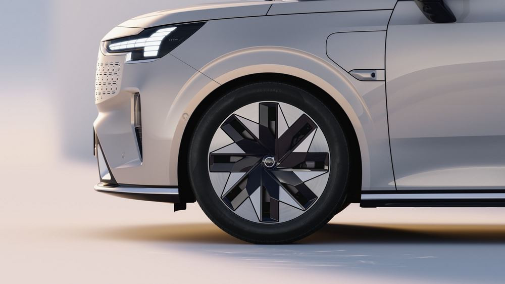 Le grand monospace électrique Volvo EM90 est un salon mobile confortable