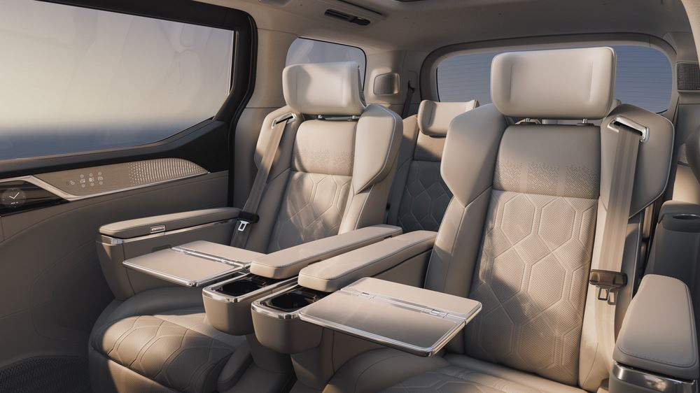Le grand monospace électrique Volvo EM90 est un salon mobile confortable