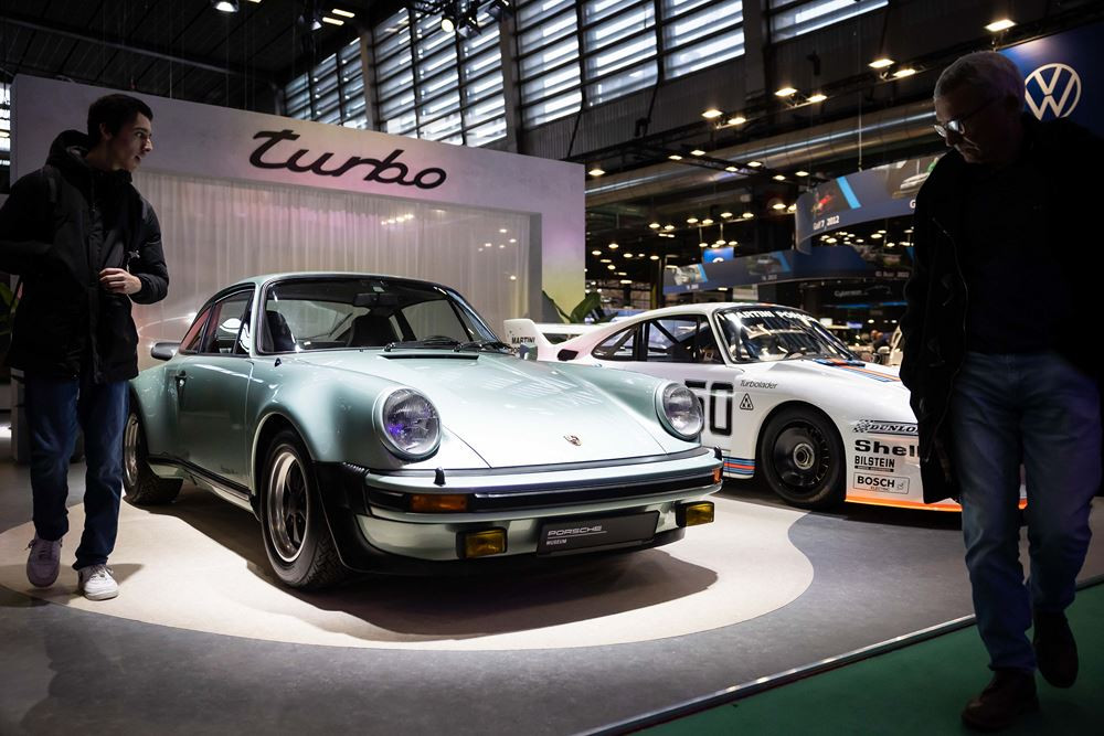 La 48ème édition du salon Rétromobile ouvre ses portes jusqu'au 4 février