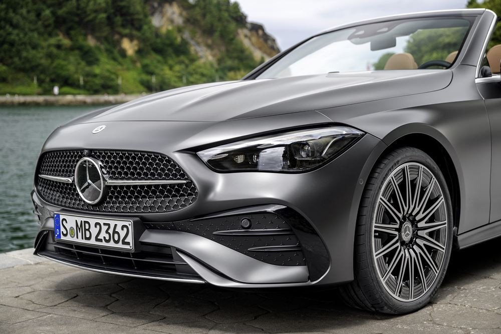 La Mercedes-Benz CLE Cabriolet capitalise sur le plaisir de rouler « à ciel ouvert » à tout moment de l'année