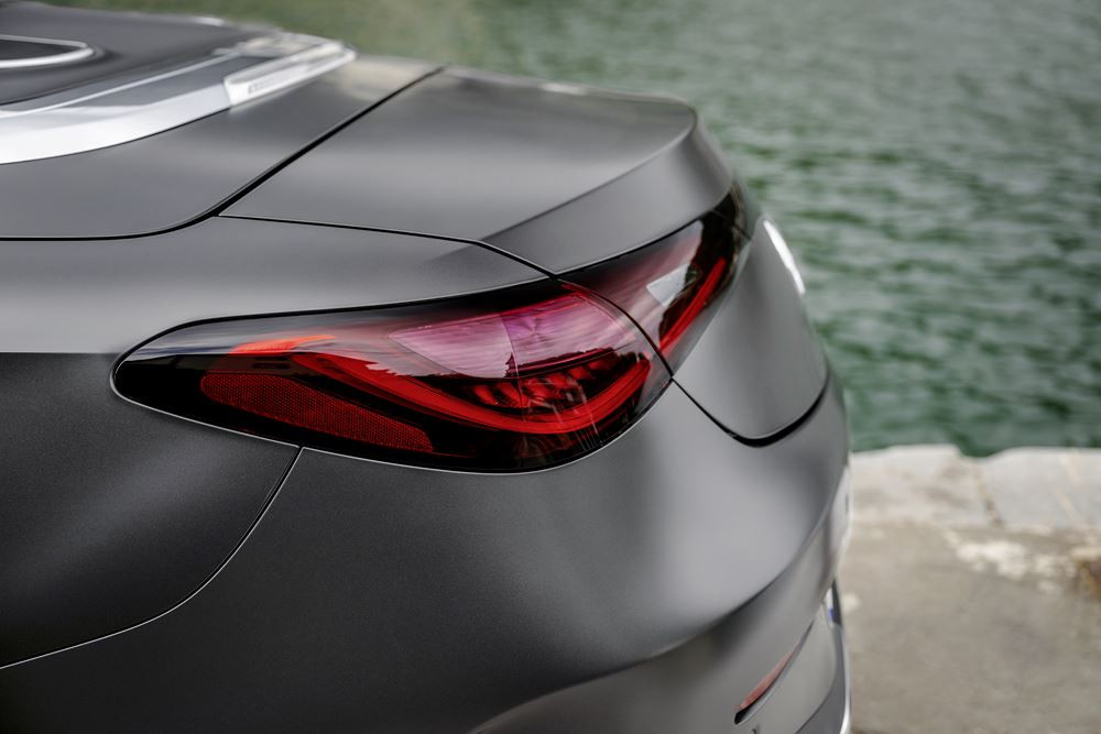 La Mercedes-Benz CLE Cabriolet capitalise sur le plaisir de rouler « à ciel ouvert » à tout moment de l'année