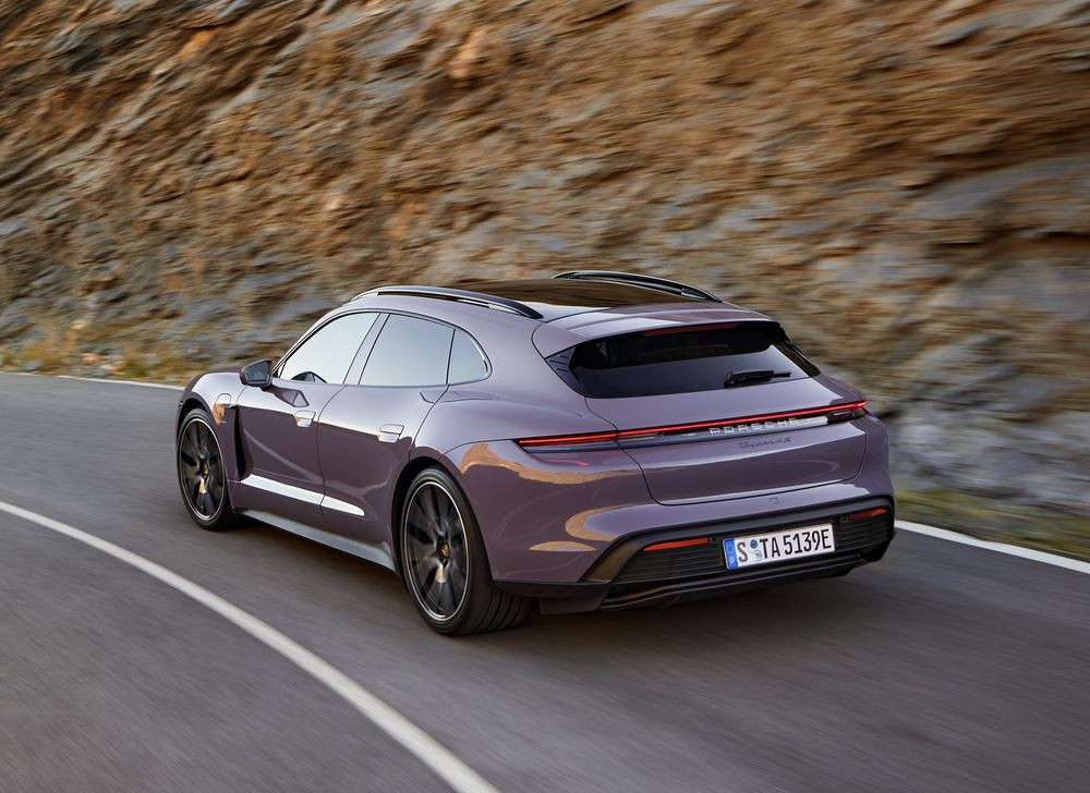 Le Porsche Taycan Sport Turismo bénéficie de modifications quasiment dans tous les domaines