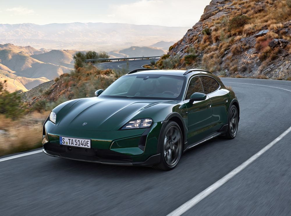 Le Porsche Taycan Cross Turismo reçoit des modifications dans quasiment tous les domaines