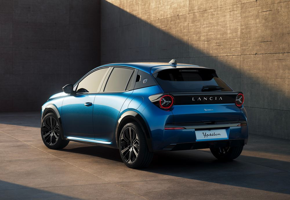 La Lancia Ypsilon électrique débute la nouvelle ère de la marque italienne