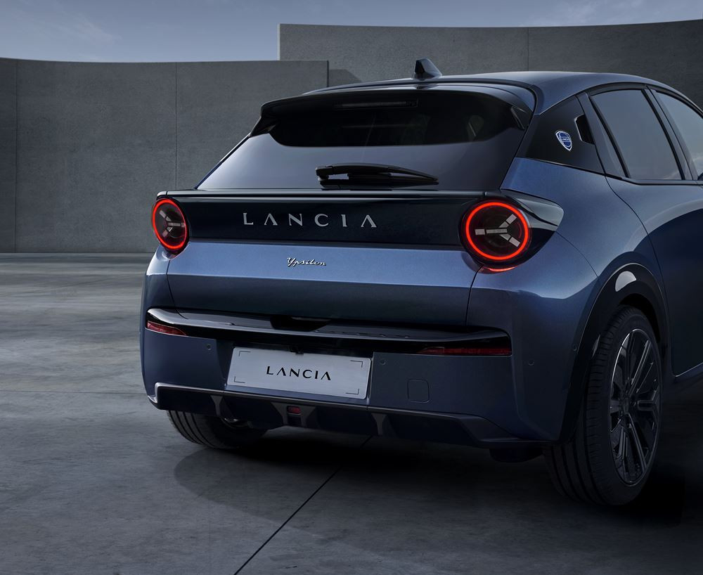 La Lancia Ypsilon électrique débute la nouvelle ère de la marque italienne