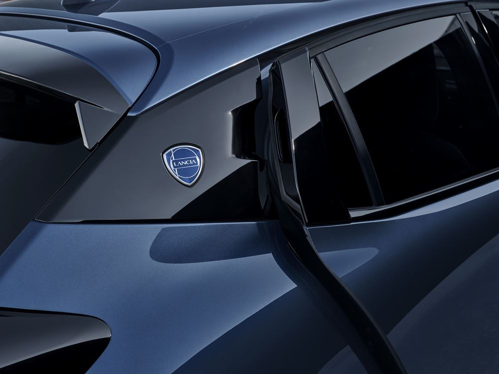 La Lancia Ypsilon électrique débute la nouvelle ère de la marque italienne