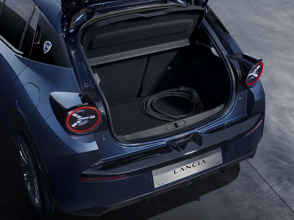 La Lancia Ypsilon électrique débute la nouvelle ère de la marque italienne