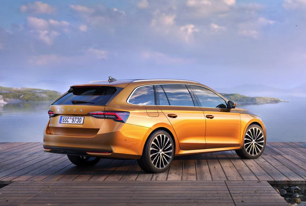La quatrième génération moderne de la Skoda Octavia Combi bénéficie d'une mise à jour