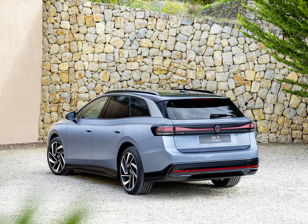 Le grand break électrique Volkswagen ID.7 Tourer vise une autonomie jusqu'à 685 km