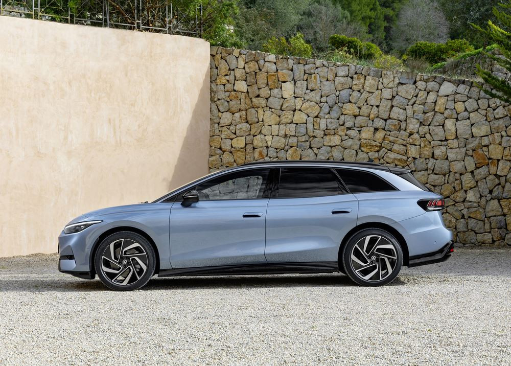 Le grand break électrique Volkswagen ID.7 Tourer vise une autonomie jusqu'à 685 km